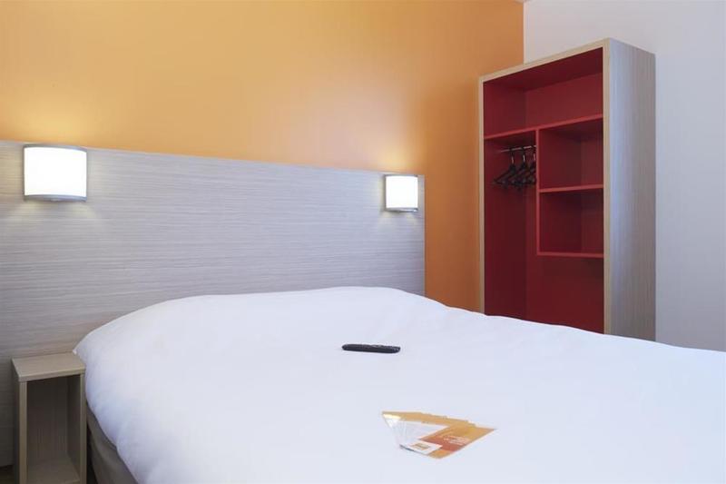 Hotel Campanile Bordeaux Ouest - Aeroport 3*
