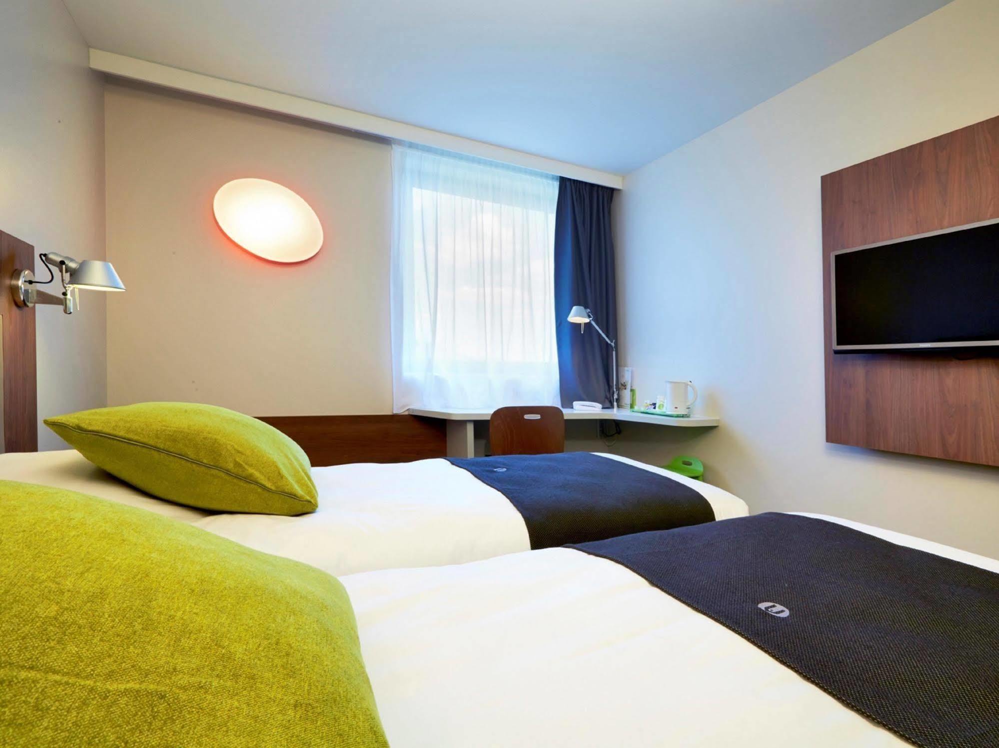Hotel Campanile Bordeaux Ouest - Aeroport 3*